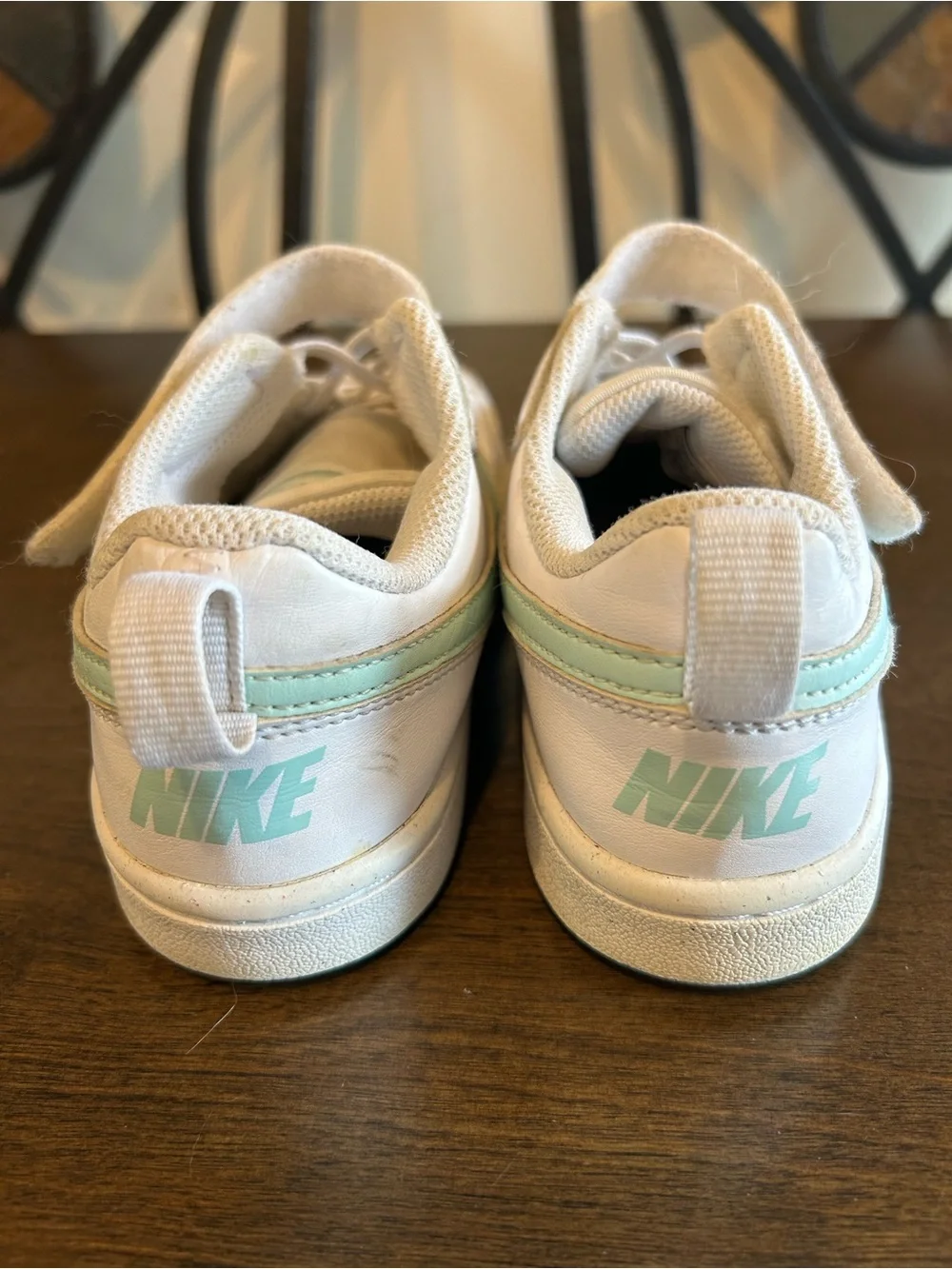 Nike Sz 1.5Y Kids White Sneakers with Mint Green Swoosh  🔥Sale🔥